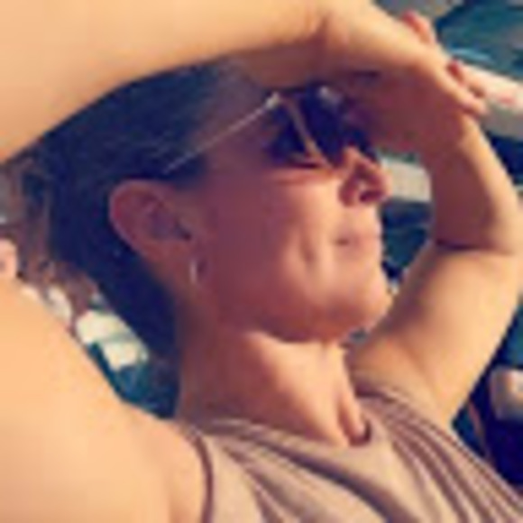 Meet your Posher, Leanne - Picture 1 of 1